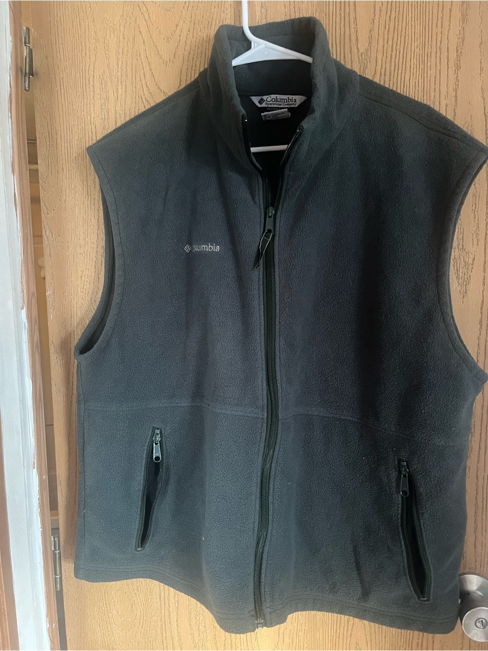 Columbia Men’s green Fleece Vest
